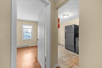 365 St Paul St, Unit APT 6 in Burlington, VT - Foto de edificio - Building Photo