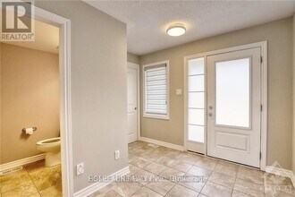 66 Knockaderry Cres in Ottawa, ON - Building Photo - Building Photo