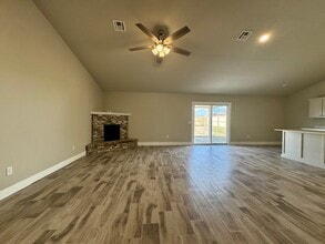 609 6th Ave SW in Gravette, AR - Building Photo - Building Photo