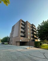 215 College Av W in Guelph, ON - Building Photo