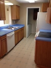 7924 Lakewood Rd. in Stanwood, WA - Foto de edificio - Building Photo