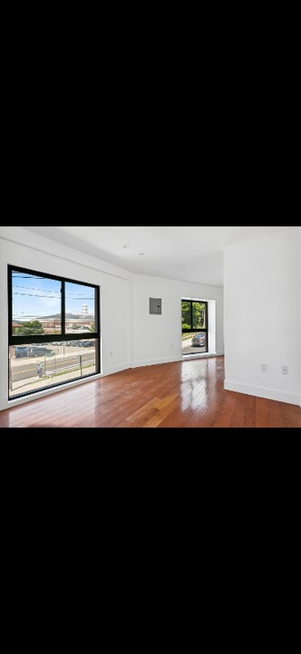 16 White St-Unit -2L in Tarrytown, NY - Building Photo