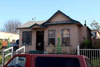1032 Martin Luther King Ave. in Long Beach, CA - Foto de edificio - Building Photo