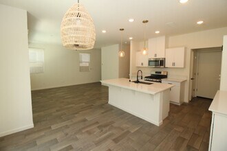 3732 Graystoke Way in Clovis, CA - Building Photo - Building Photo