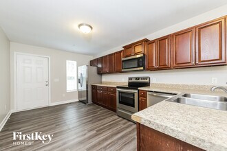 4971 Trent Hill Dr in Winston-Salem, NC - Building Photo - Building Photo