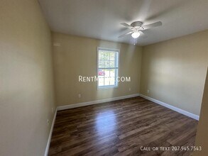 31 Basketball Ct in Bangor, ME - Foto de edificio - Building Photo