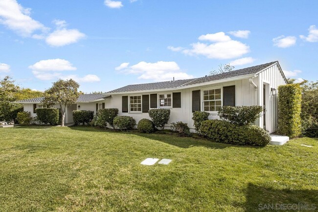 6303 La Jolla Scenic S Dr in San Diego, CA - Building Photo - Building Photo