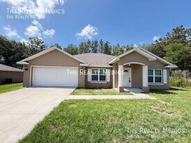 334 Malauka Loop in Ocklawaha, FL - Building Photo