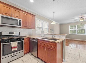 168 Canterbury Pl in Royal Palm Beach, FL - Building Photo - Building Photo