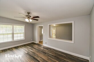 1056 Busac Ave in Jacksonville, FL - Building Photo - Building Photo