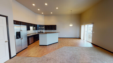 Evelyn Acres & Town Square Townhomes in Fargo, ND - Building Photo - Building Photo