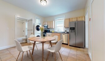 74 Fairbanks St, Unit 1 Apartamentos