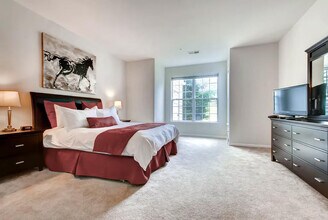 3204 Ravens Crest Dr in Plainsboro, NJ - Building Photo - Building Photo