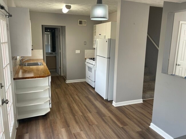 104 Taylor Knoll Way in Mcdonough, GA - Building Photo - Building Photo