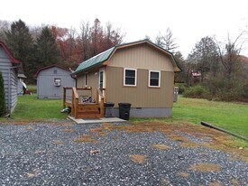 6 Chase Ln in Sylva, NC - Building Photo