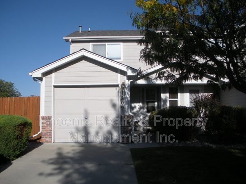 1209 Warrior Way in Lafayette, CO - Building Photo