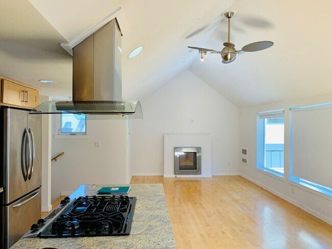 2446 55th Ave SW in Seattle, WA - Building Photo - Building Photo