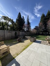 5051 Deerwood Dr in Santa Rosa, CA - Building Photo - Building Photo