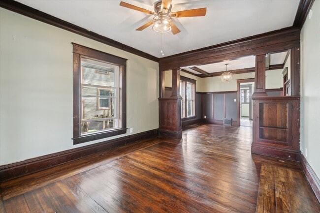 1809 Maplewood Ave in Lansing, MI - Building Photo - Building Photo