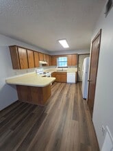 542 E O St in Russellville, AR - Building Photo - Building Photo