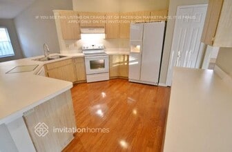 2005 Dumont Dr in Valrico, FL - Building Photo - Building Photo