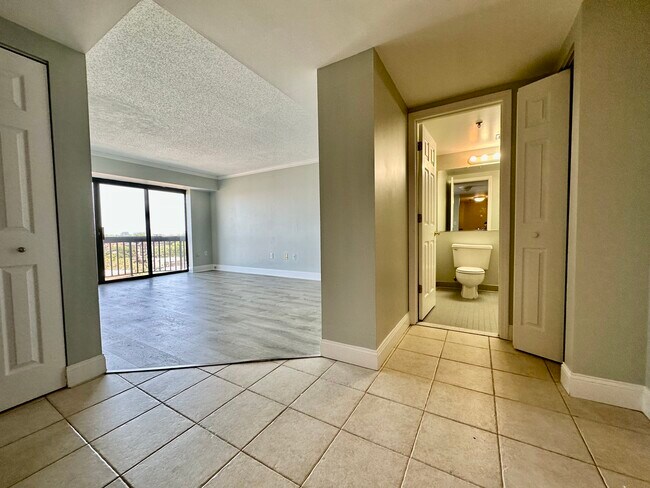 15 North Beacon St, Unit 803