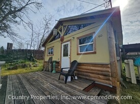 60 Mulligan St in Weaverville, CA - Building Photo