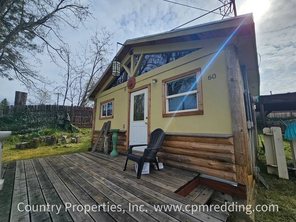 60 Mulligan St in Weaverville, CA - Building Photo