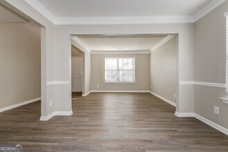 3564 Devon Chase Rd in Atlanta, GA - Foto de edificio - Building Photo