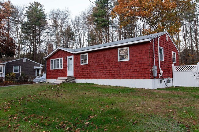 486 Ocean Rd in Portsmouth, NH - Foto de edificio - Building Photo