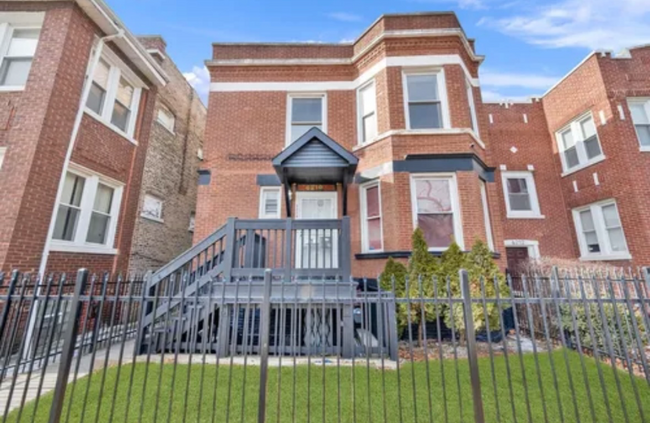 property at 6216 S Artesian Ave