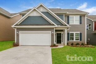 121 Halesworth Rd in Mooresville, NC - Building Photo