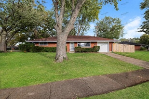 4500 Henrich Dr in Dayton, OH - Building Photo