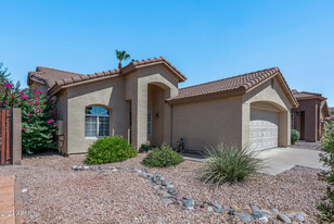 19455 N 33rd St in Phoenix, AZ - Foto de edificio - Building Photo