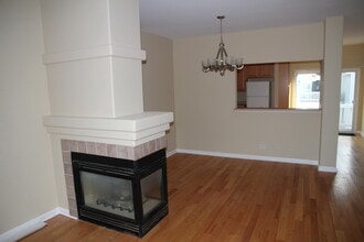 2226 Daybreak Dr in Aurora, IL - Building Photo - Building Photo