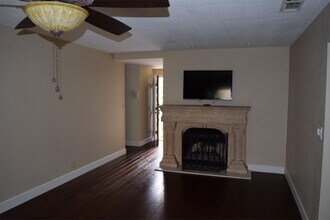 5642 Cypress Point Dr in Citrus Heights, CA - Building Photo - Building Photo