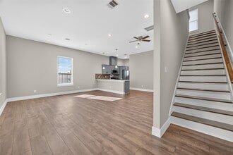 2109 Marnel Rd in Houston, TX - Building Photo - Building Photo