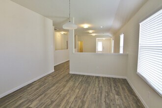 6103 Dawn Misty Ln in Houston, TX - Building Photo - Building Photo