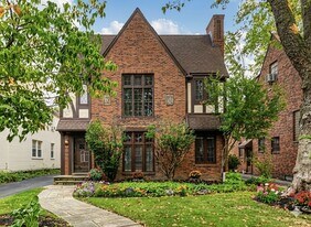 19614 Winslow Rd, Unit Lower in Shaker Heights, OH - Building Photo