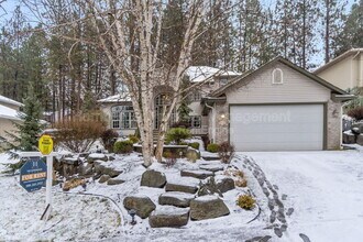6415 S Woodland Ct in Spokane, WA - Building Photo - Building Photo