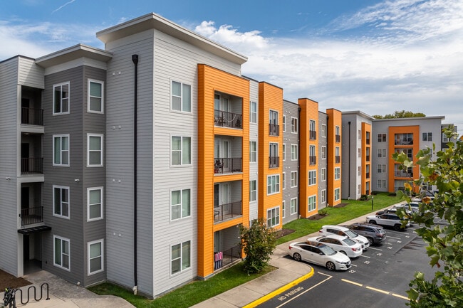 University Walk | Student Housing in Knoxville, TN - Building Photo - Building Photo