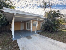 6804 S Wall St in Tampa, FL - Building Photo