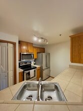 11527 Highway 99, Unit E302 in Everett, WA - Building Photo - Building Photo