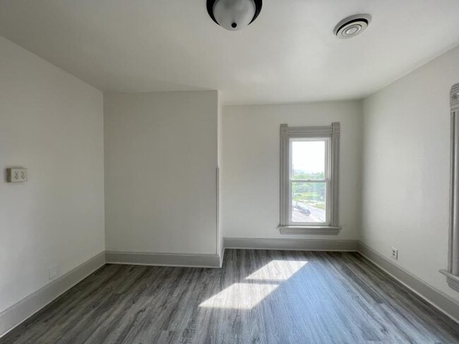 312 Pine St in Muscatine, IA - Building Photo - Building Photo