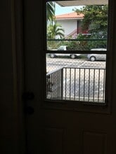 142 SW 18th Ave in Miami, FL - Foto de edificio - Building Photo