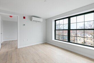 9 Soden St, Unit 306 in Cambridge, MA - Building Photo - Building Photo