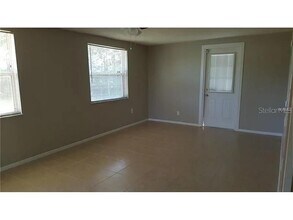 7325 Coventry Dr in Port Richey, FL - Building Photo - Building Photo