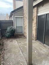 1106 Brighton Dr in Arlington, TX - Building Photo - Building Photo