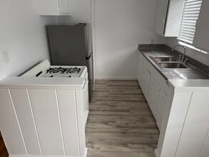 11622 Chandler Blvd in North Hollywood, CA - Building Photo - Building Photo