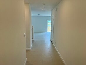 10856 NW Everbreeze Dr in Port St. Lucie, FL - Building Photo - Building Photo